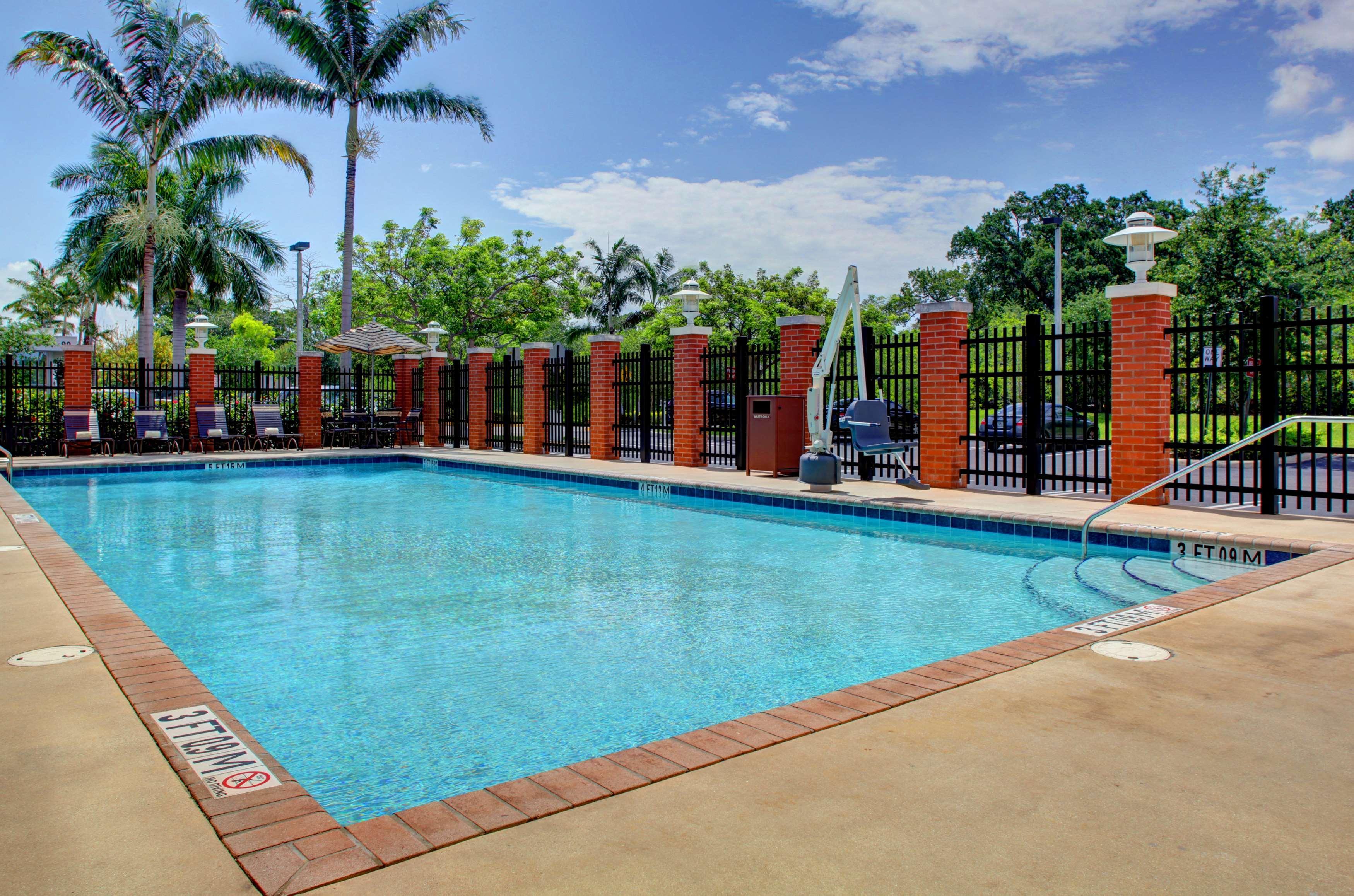 Hyatt Place Fort Lauderdale Airport/Cruise Port Dania Beach Exterior foto